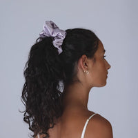 Silk Scrunchie Lilac Haze detail