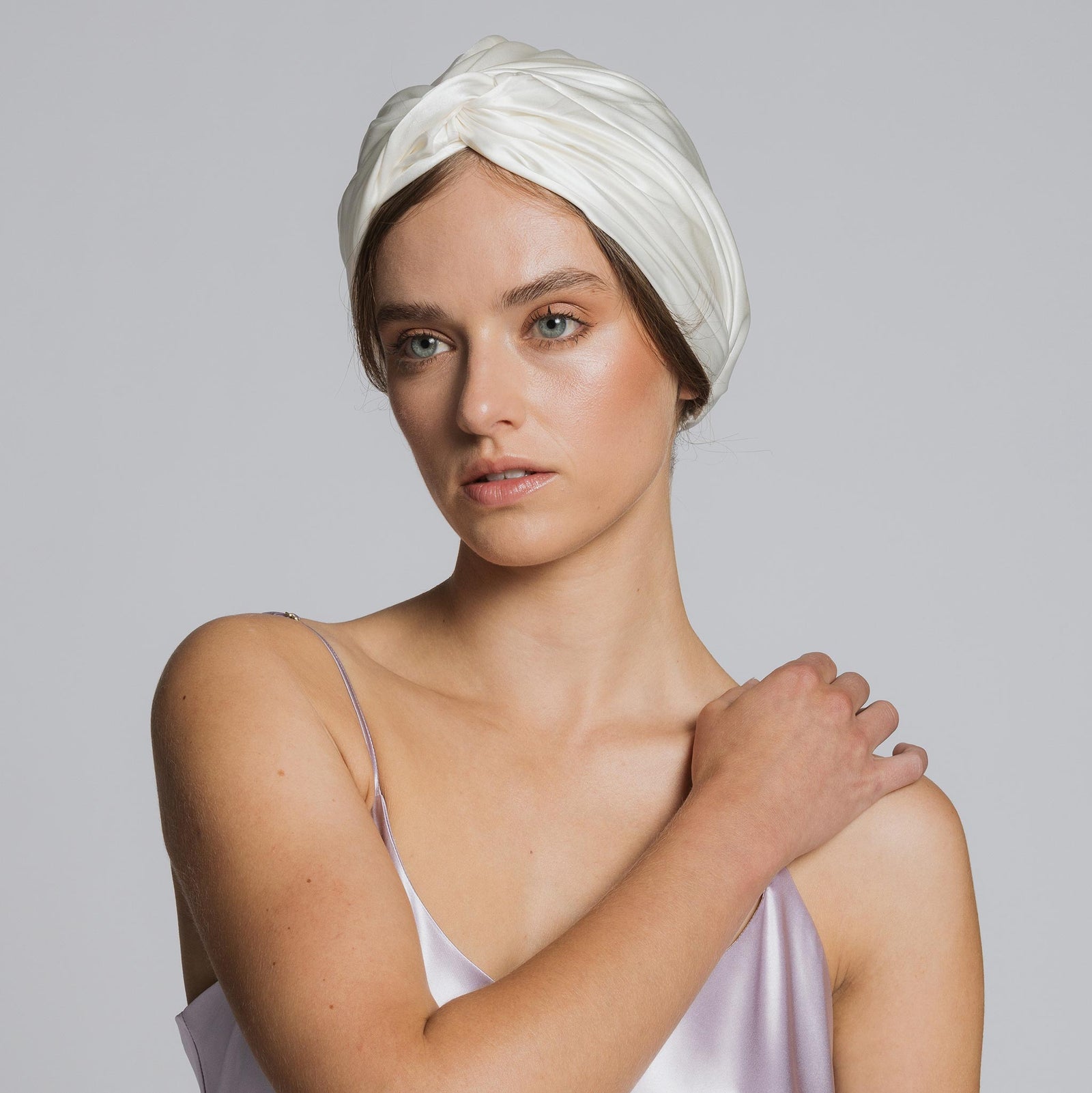 Silk Bonnet Pearl White pose
