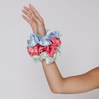 Silk Scrunchie Blush texture