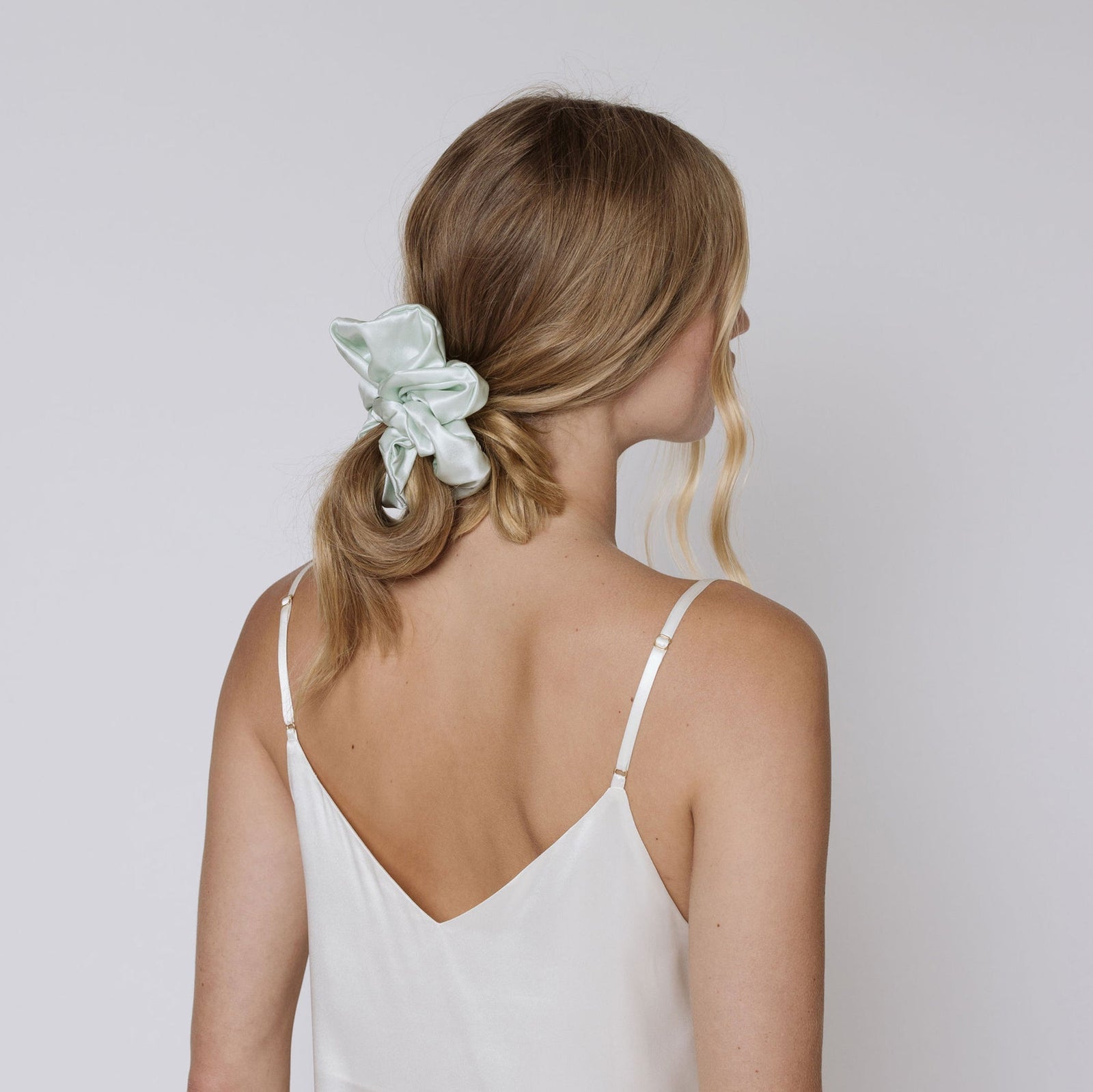 Silk Scrunchie Mint flat lay