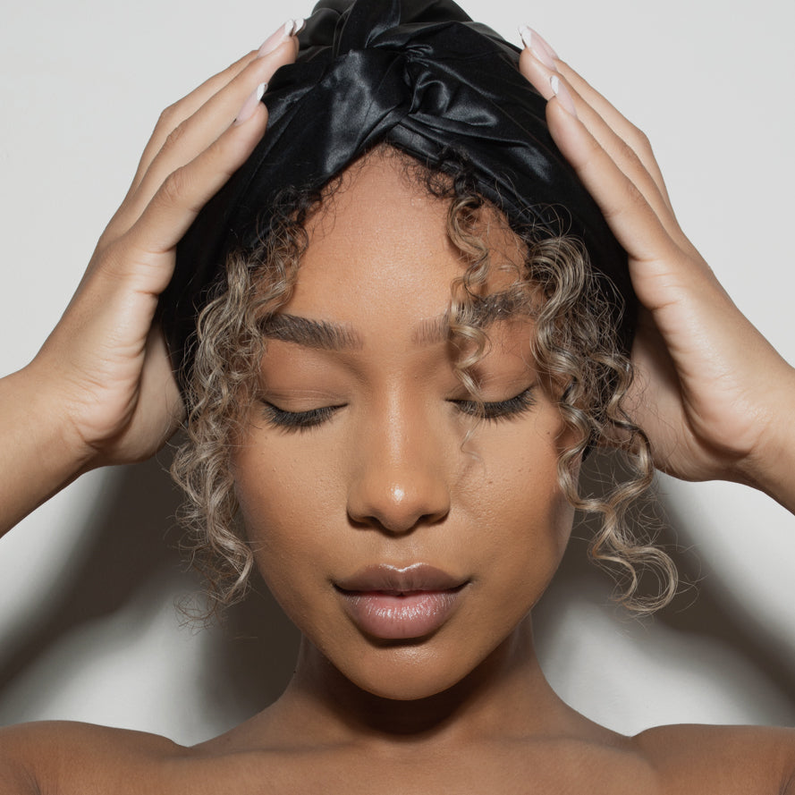 Silk Bonnet Black detail